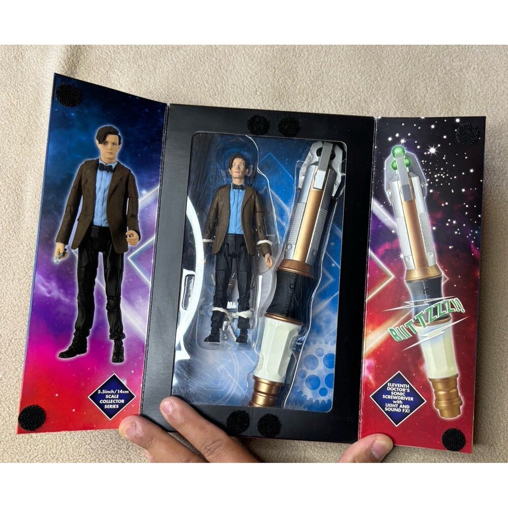 New Underground Toys Doctor Who 2011 Eleventh Doctor Figure & Sonic Screwdriver - Picture 7 of 7
